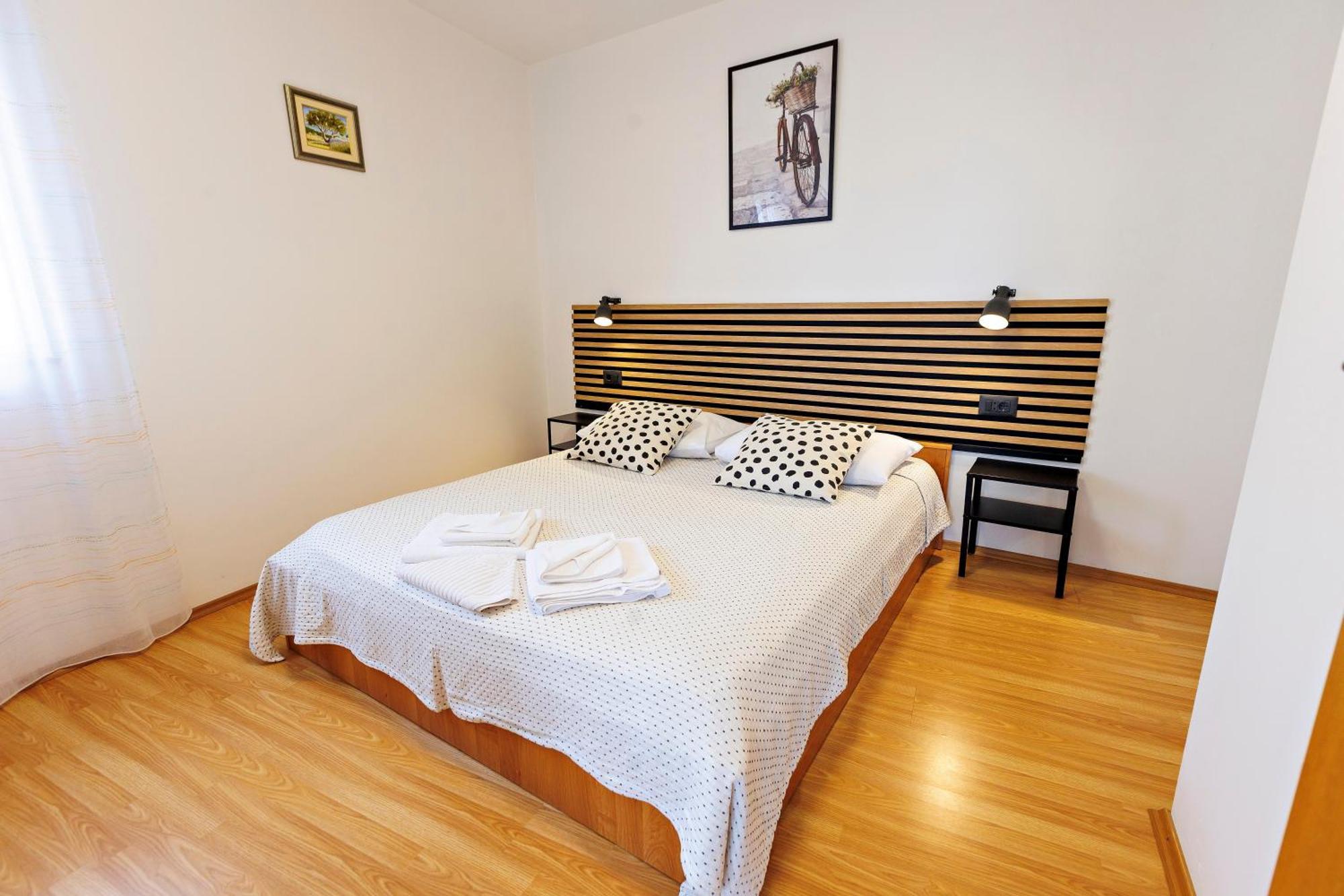 Apartments Baricevic Bol Eksteriør billede