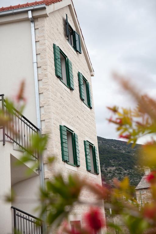 Apartments Baricevic Bol Eksteriør billede
