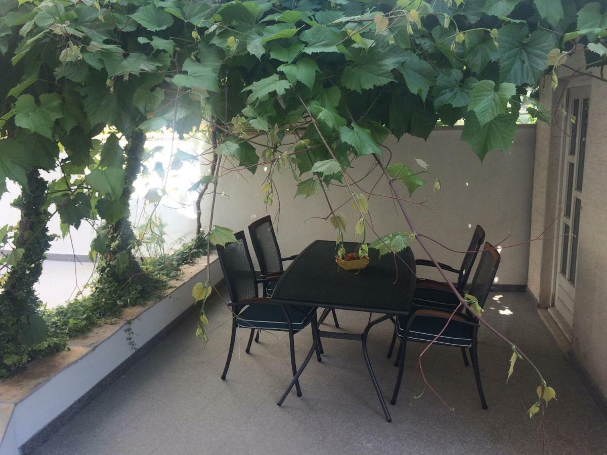 Apartments Baricevic Bol Eksteriør billede